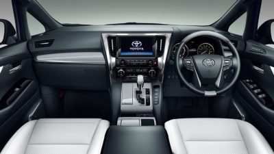 Обновленный Toyota Alphard