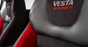 Интерьер спортивной Lada Vesta