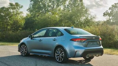 2020-toyota-corolla-sedan-6