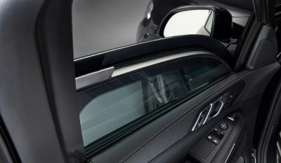 Компания BMW представила бронированный кроссовер X5 Protection VR6.