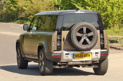 Land Rover приступил к дорожным испытаниям «заряженной» модификации внедорожника Defender нового поколения — с двигателем V8.