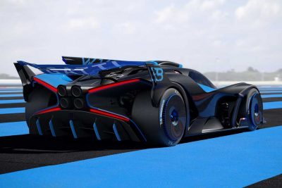 Компания Bugatti показала трековый гиперкар Bolide, созданный в соответствии с техническими требованиями 