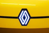 Renault представляет новый логотип бренда.