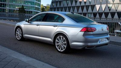 Volkswagen прекратил продажи Passat в России