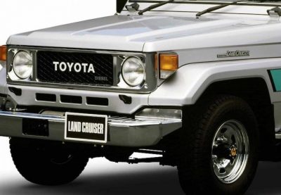 Японский автогигант Toyota обещает вновь начать производство легендарного внедорожника Land Cruiser 70 для домашнего авторынка